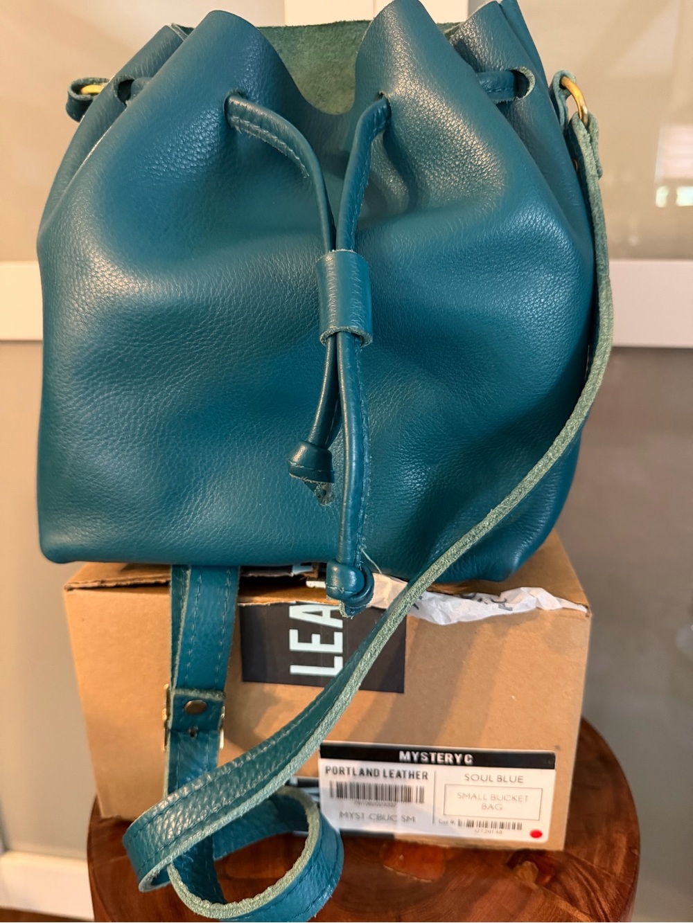Portland Leather Goods Small Bucket Bag - Picture 8 of 8